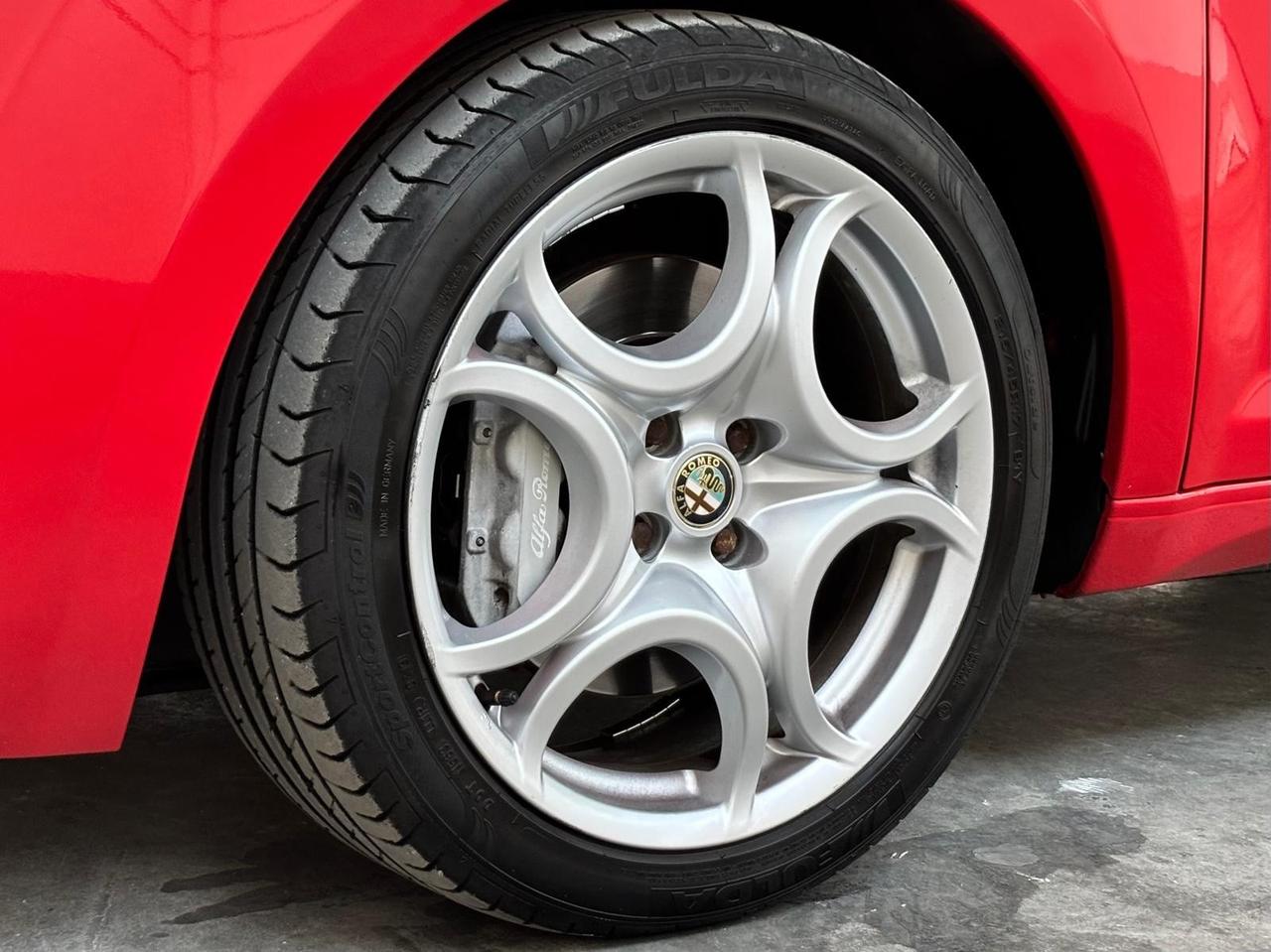 Alfa Romeo MiTo 1.4 T 155 CV Distinctive Sport Pack