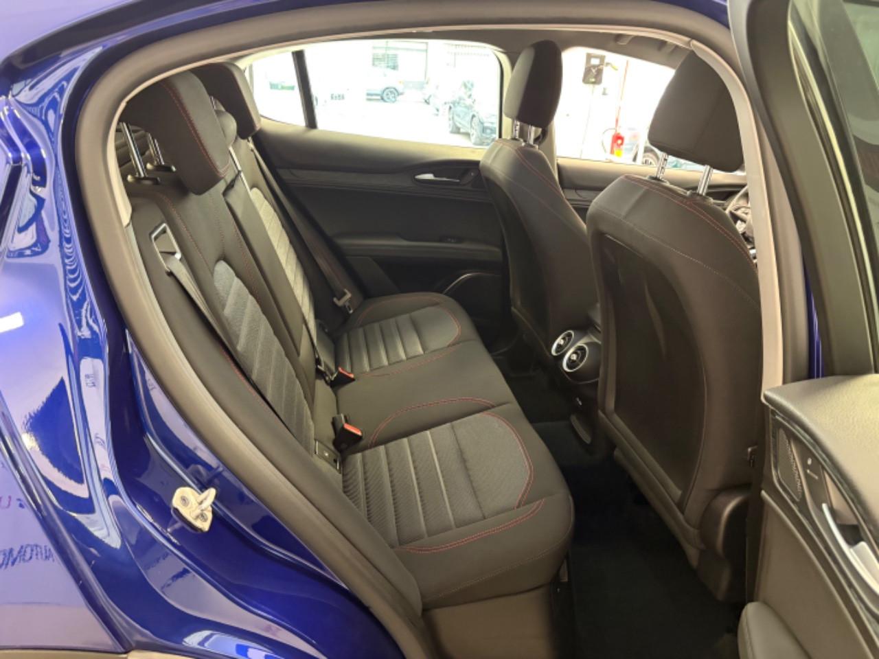 Alfa Romeo Stelvio 2.2 t Business rwd 160cv auto