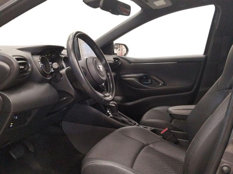 Toyota Yaris Hybrid Lounge MY22