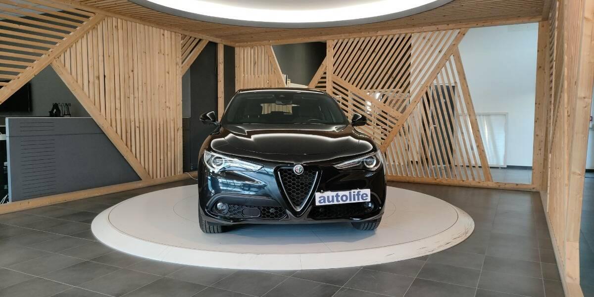 Alfa Romeo Stelvio 2.2 t Business rwd 160cv auto
