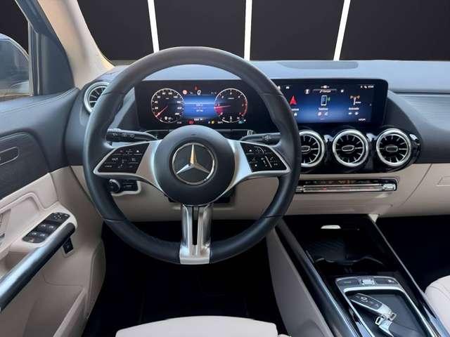 Mercedes-Benz GLA 200 GLA 200d AMG Line Advanced Plus 4matic auto