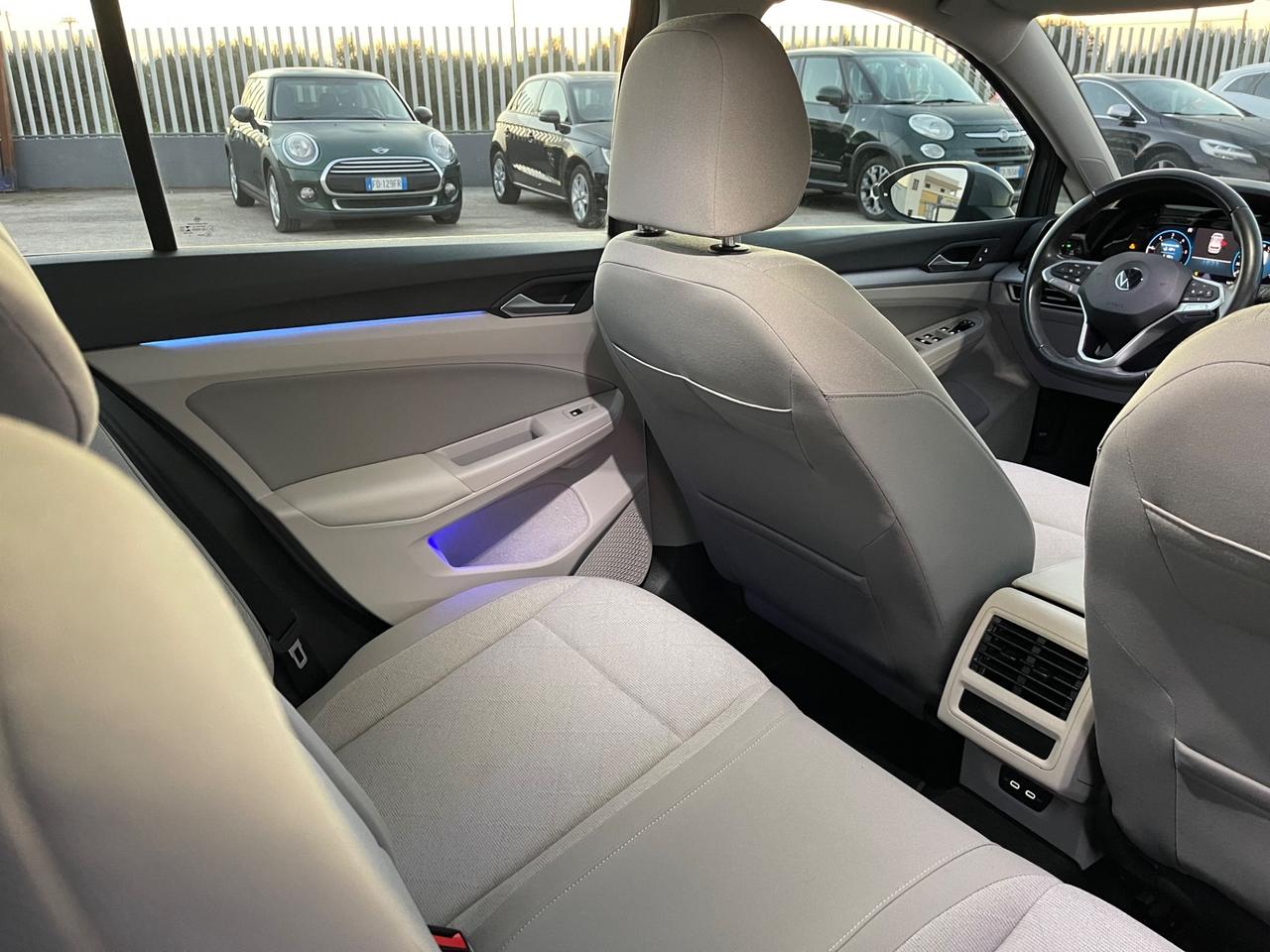 VOLKSWAGEN GOLF VIII 2.0 TDI DSG STYLE FULL MY21