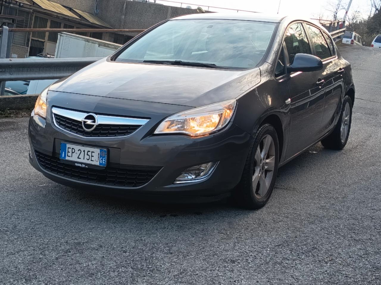 Opel Astra 1.7 CDTI 110CV EcoFLEX S&S 5 porte Cosmo