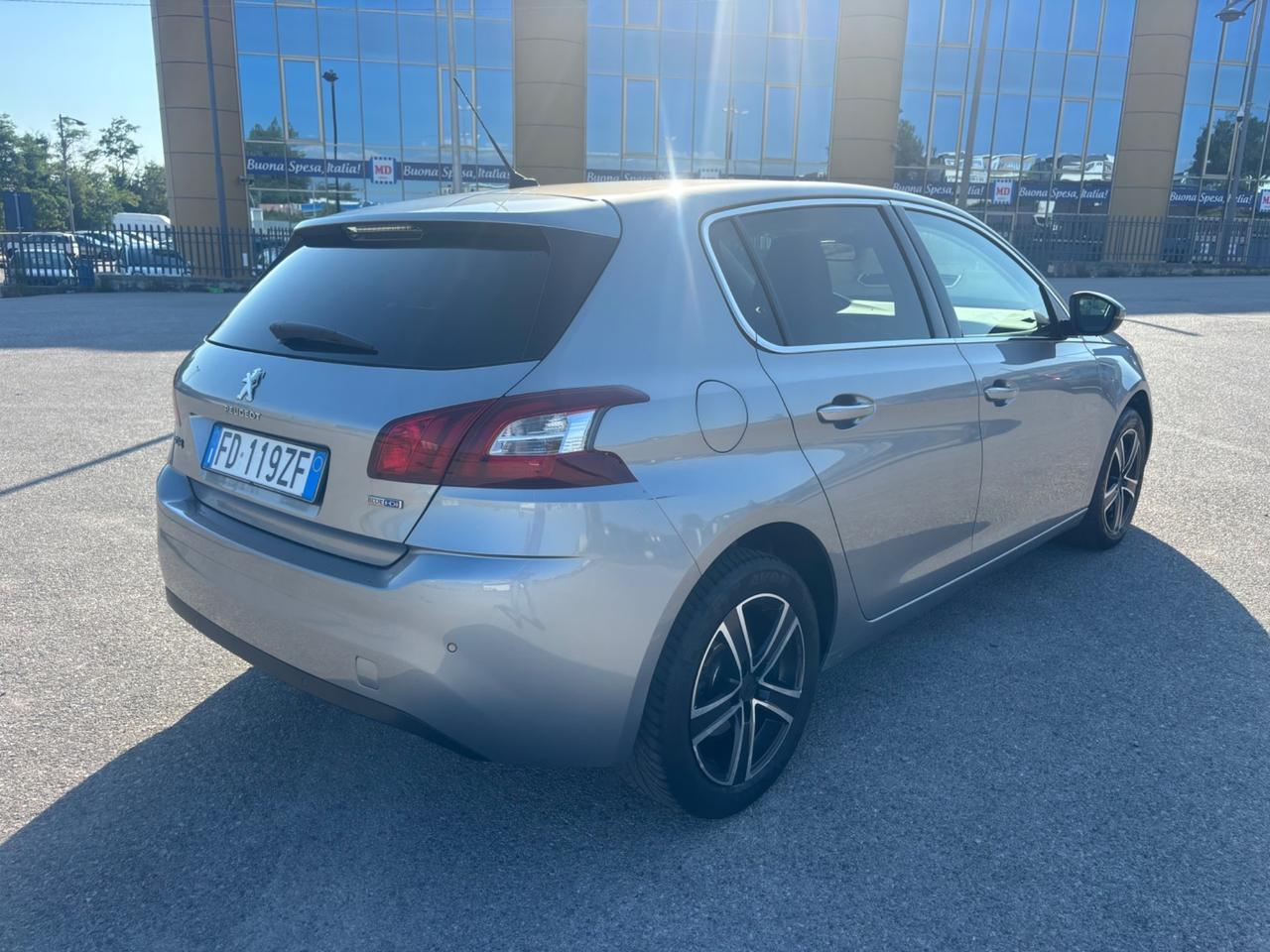 Peugeot 308 BlueHDi 120 S&S Allure