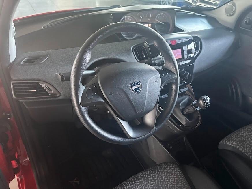 Lancia Ypsilon 1.0 5 porte Hybrid 50.000KM NEOPATENTATI