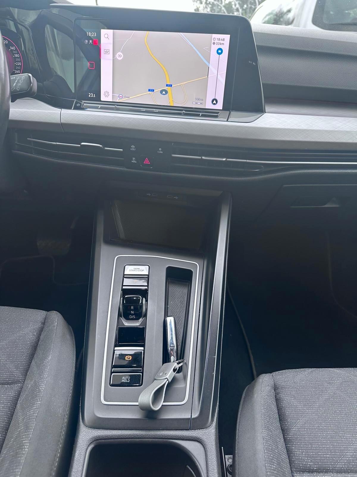Volkswagen Golf 1.0 TSI EVO Life