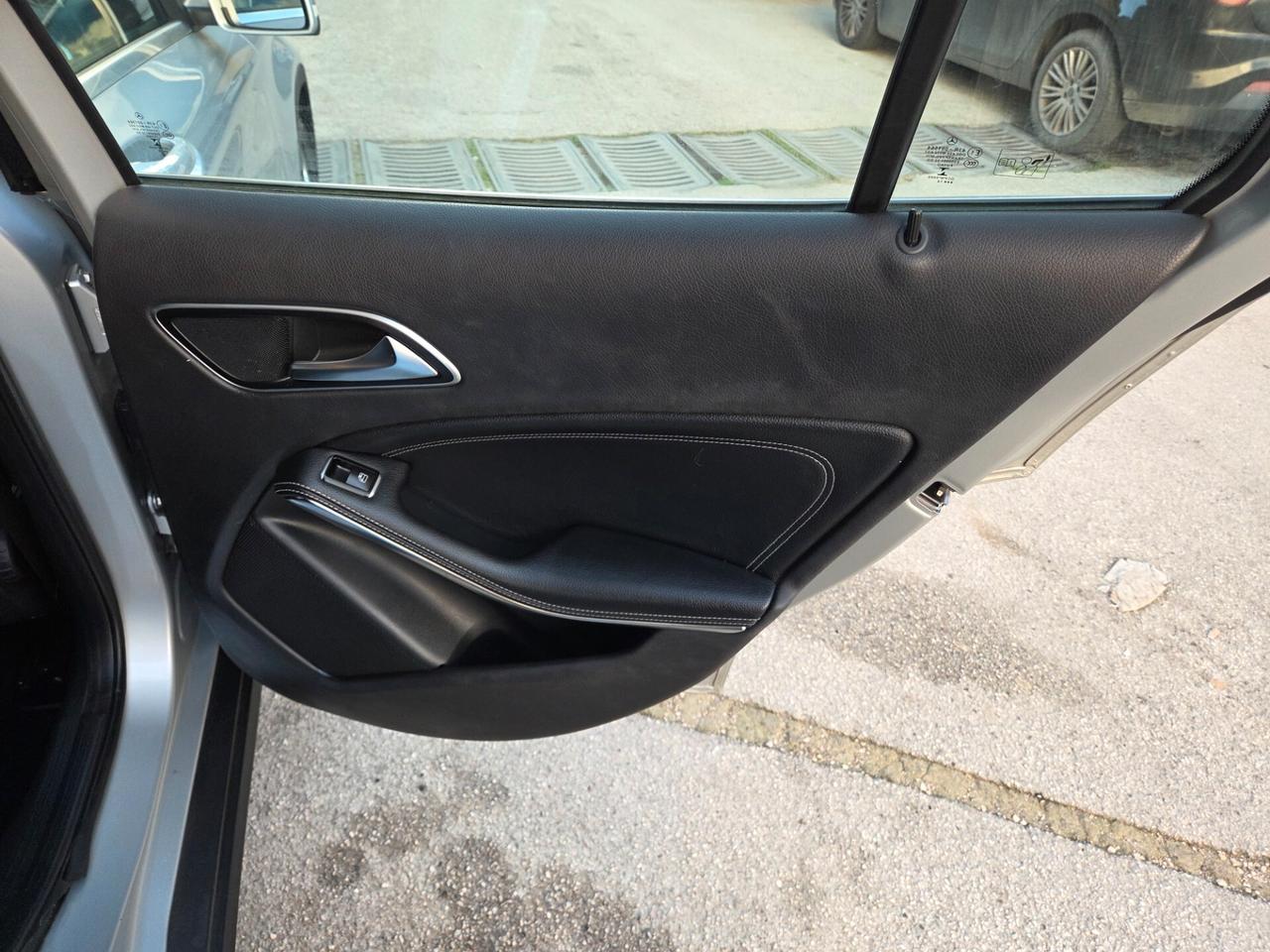 MERCEDES GLA 2.2 136 CV SOLI 100000 KM CERTIFICATI