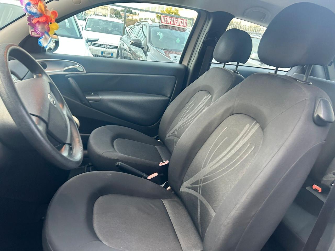 Lancia Ypsilon 1.2B X NEOPATENTATI 2011