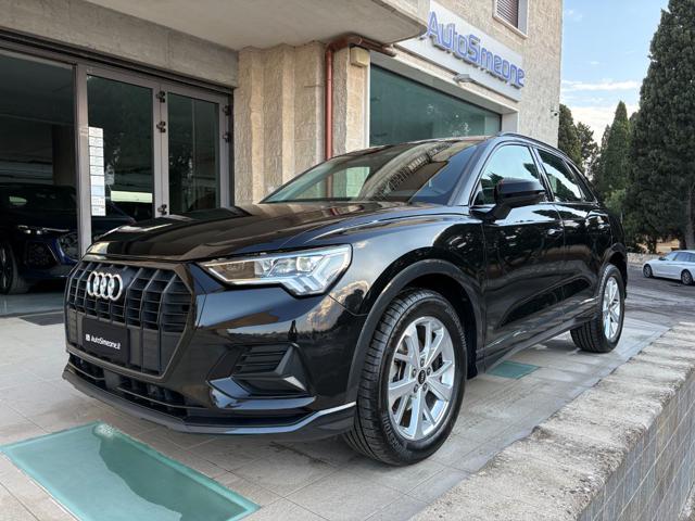 AUDI Q3 35 2.0 TDI S tronic Business Advanced
