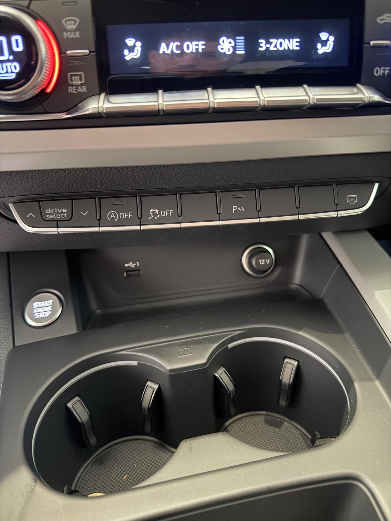 Audi A4 30 TDI/136 CV S tronic Business Advanced