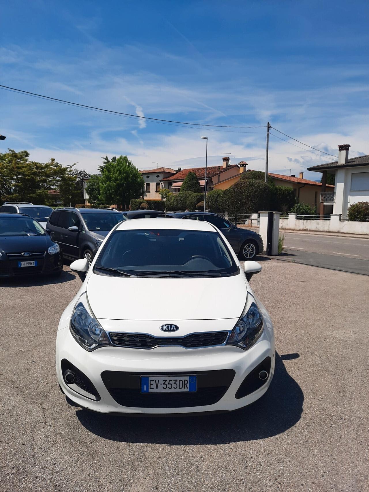 Kia Rio 1.1 CRDi 5p. Active OK NEOPATENTATI