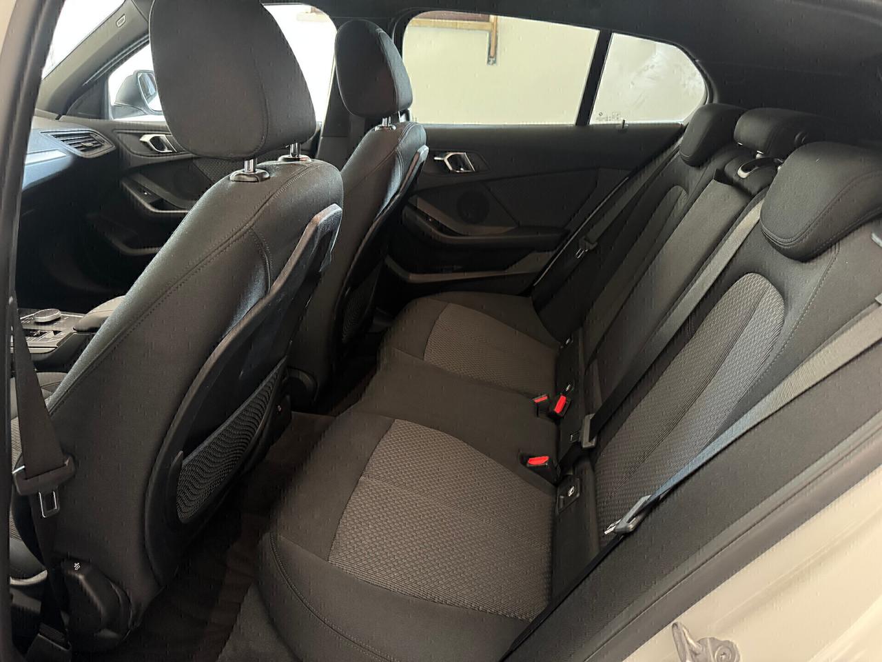 Bmw 116d Sport Line - 2021