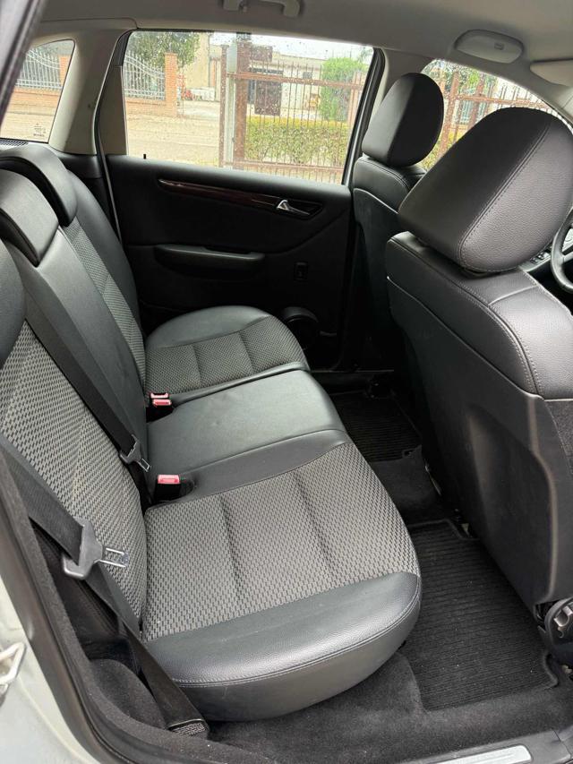 MERCEDES-BENZ B 200 Sport