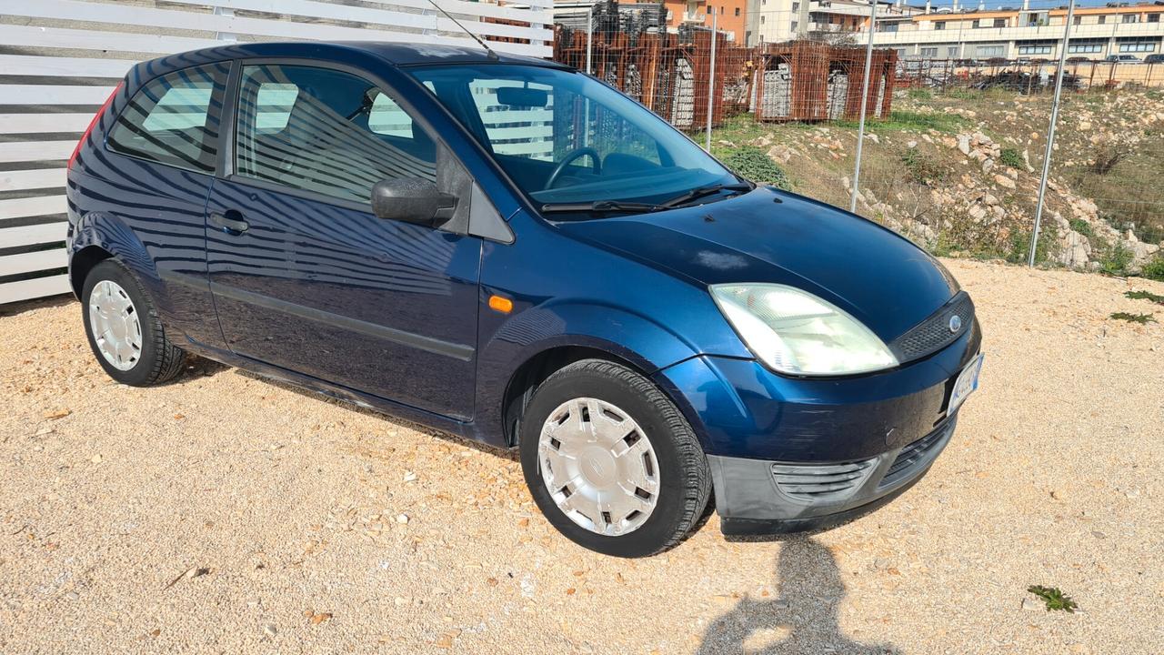 Ford Fiesta 1.2 16V 3p. Ambiente