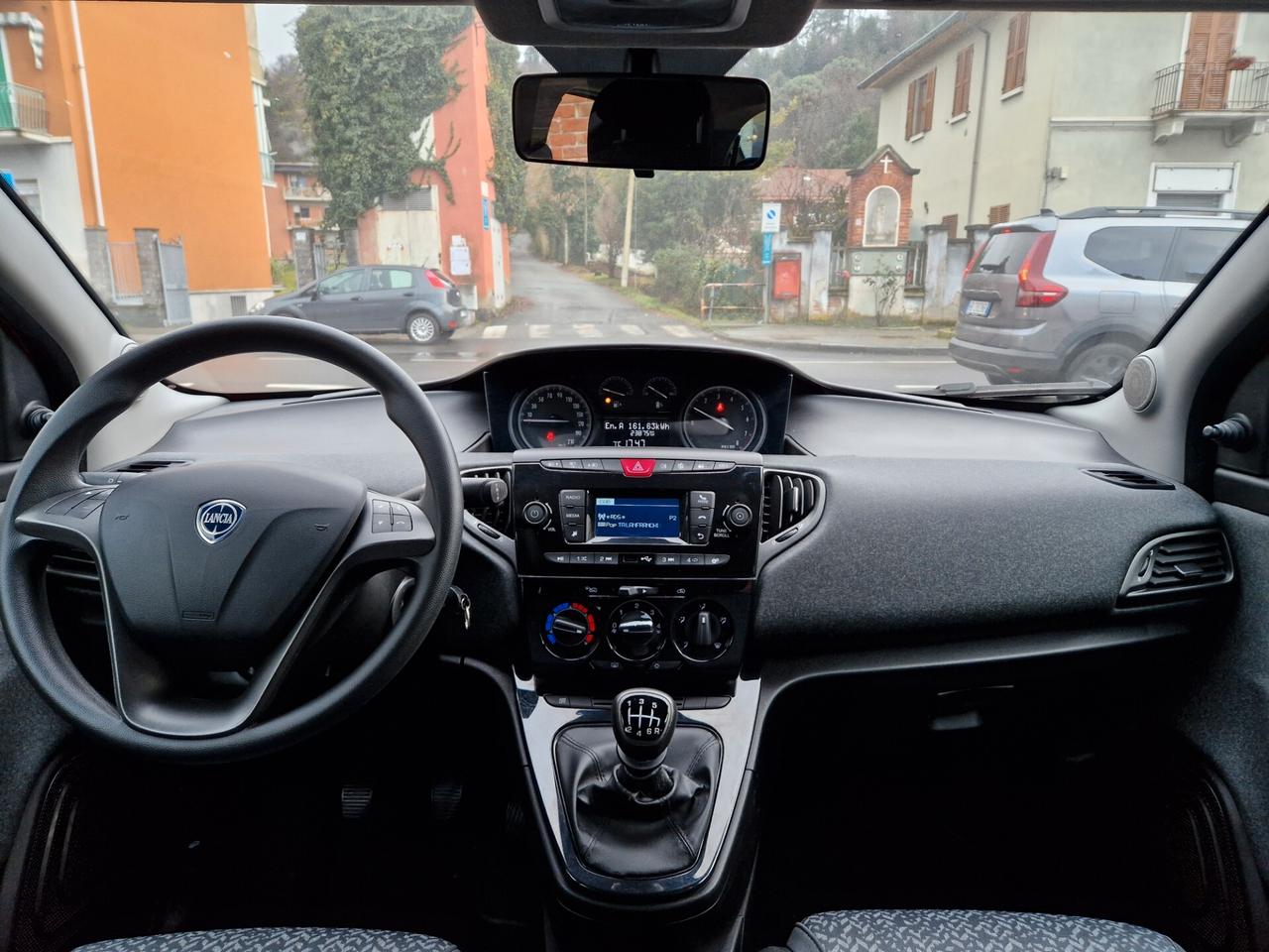 Lancia Ypsilon Hybrid 1.0 70CV "23.800 km" Bluetooth, Sensori p.