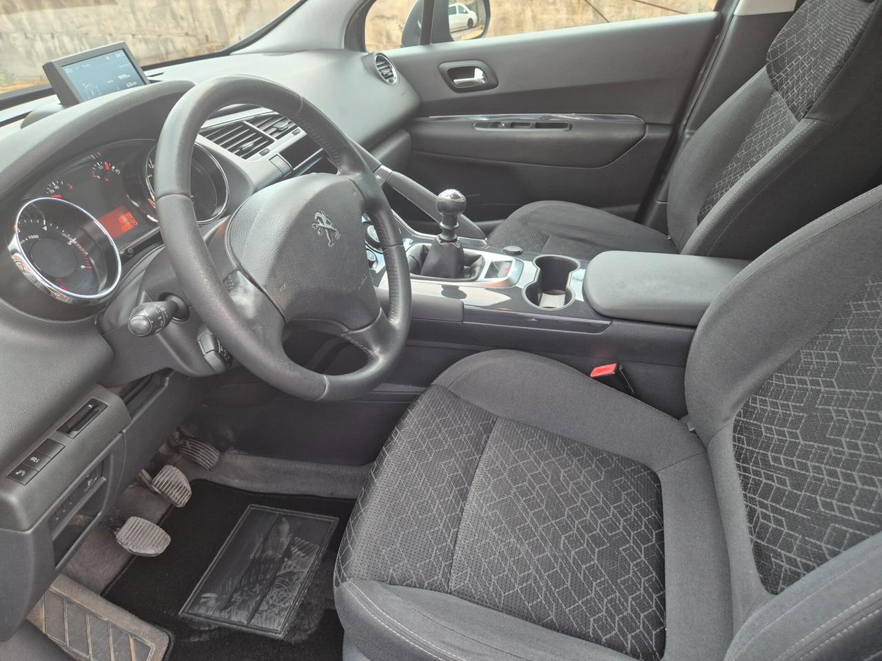 Peugeot 3008 1.6 HDi 115CV Business