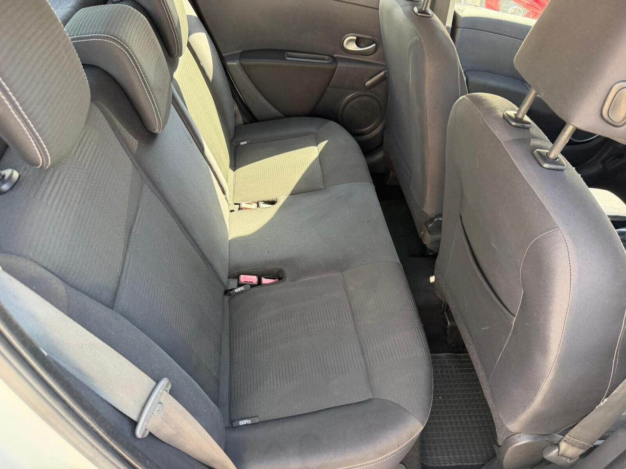 Renault Clio 1.2 16V 5 porte Dynamique