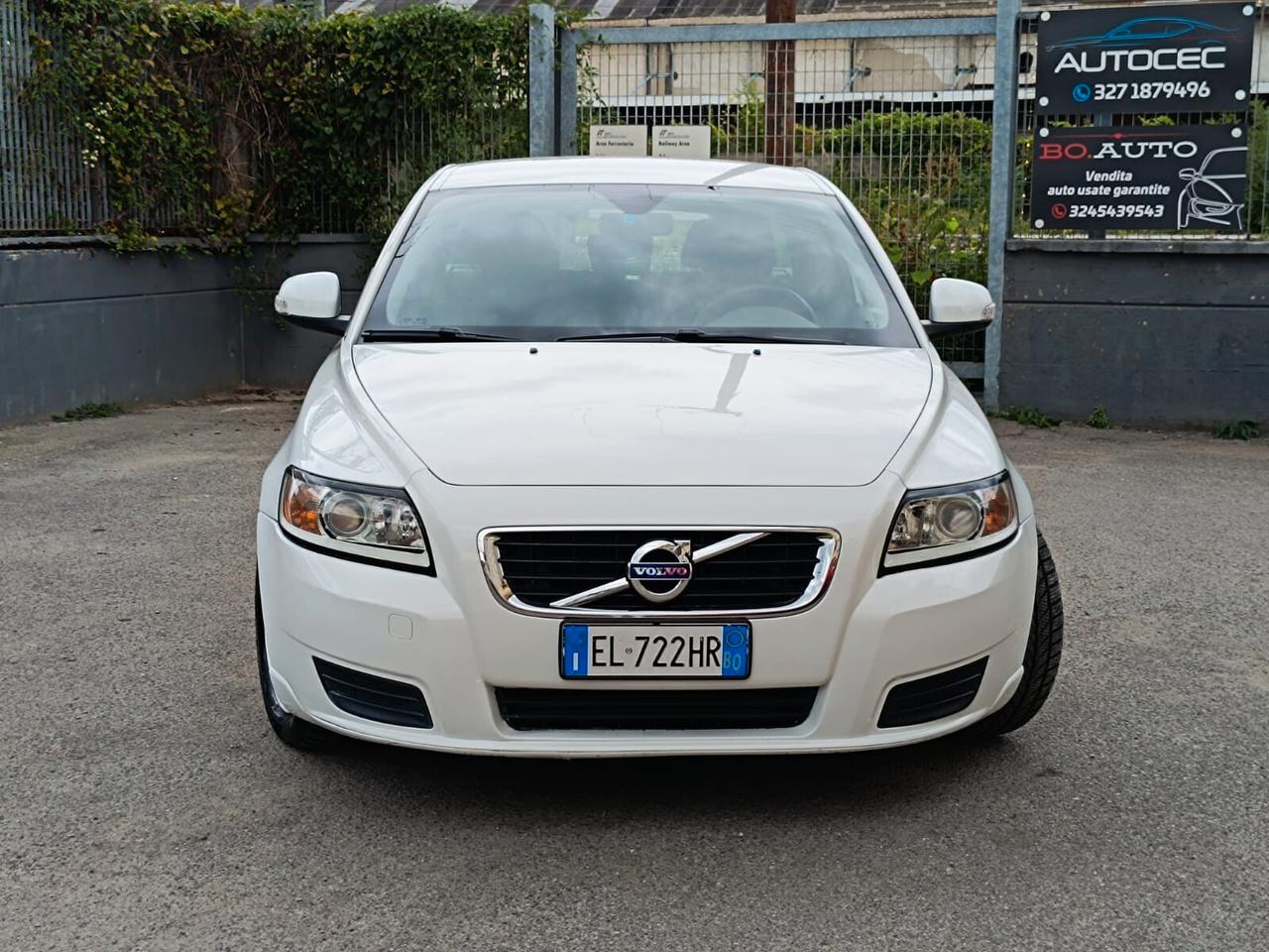 Volvo V50 D2 R-design