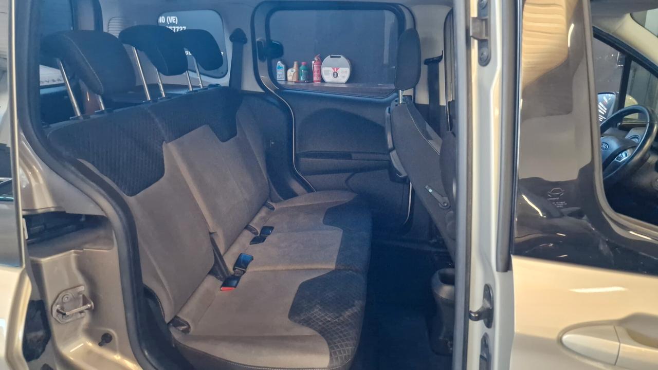 Ford Tourneo Courier 1.0 EcoBoost 100 CV Titanium
