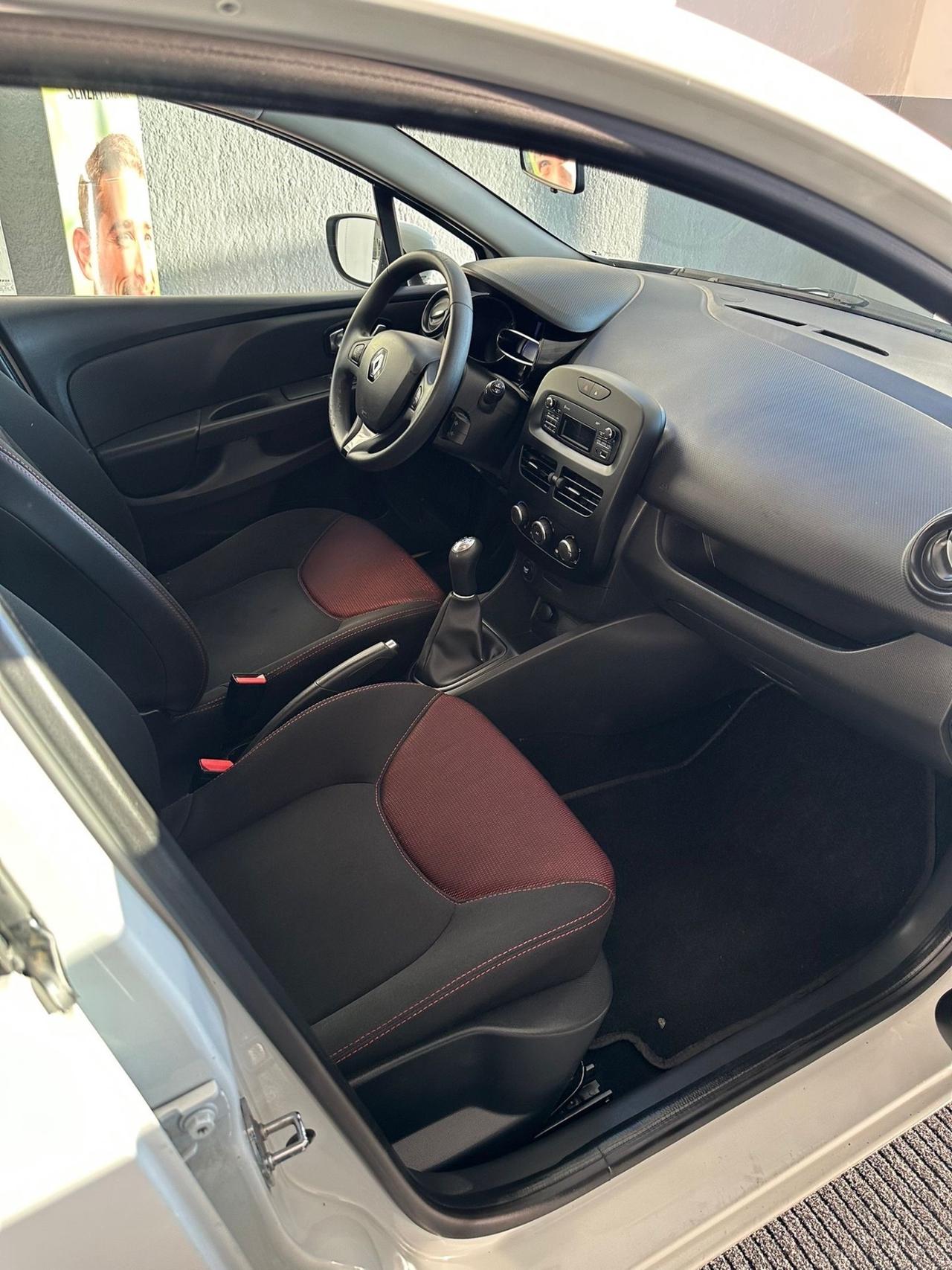 Renault Clio 1.2 75CV 5 porte Wave