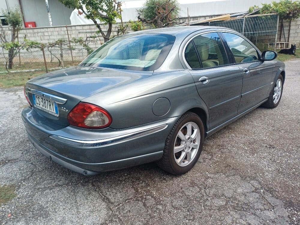 Jaguar X-Type 2.0D cat Executive