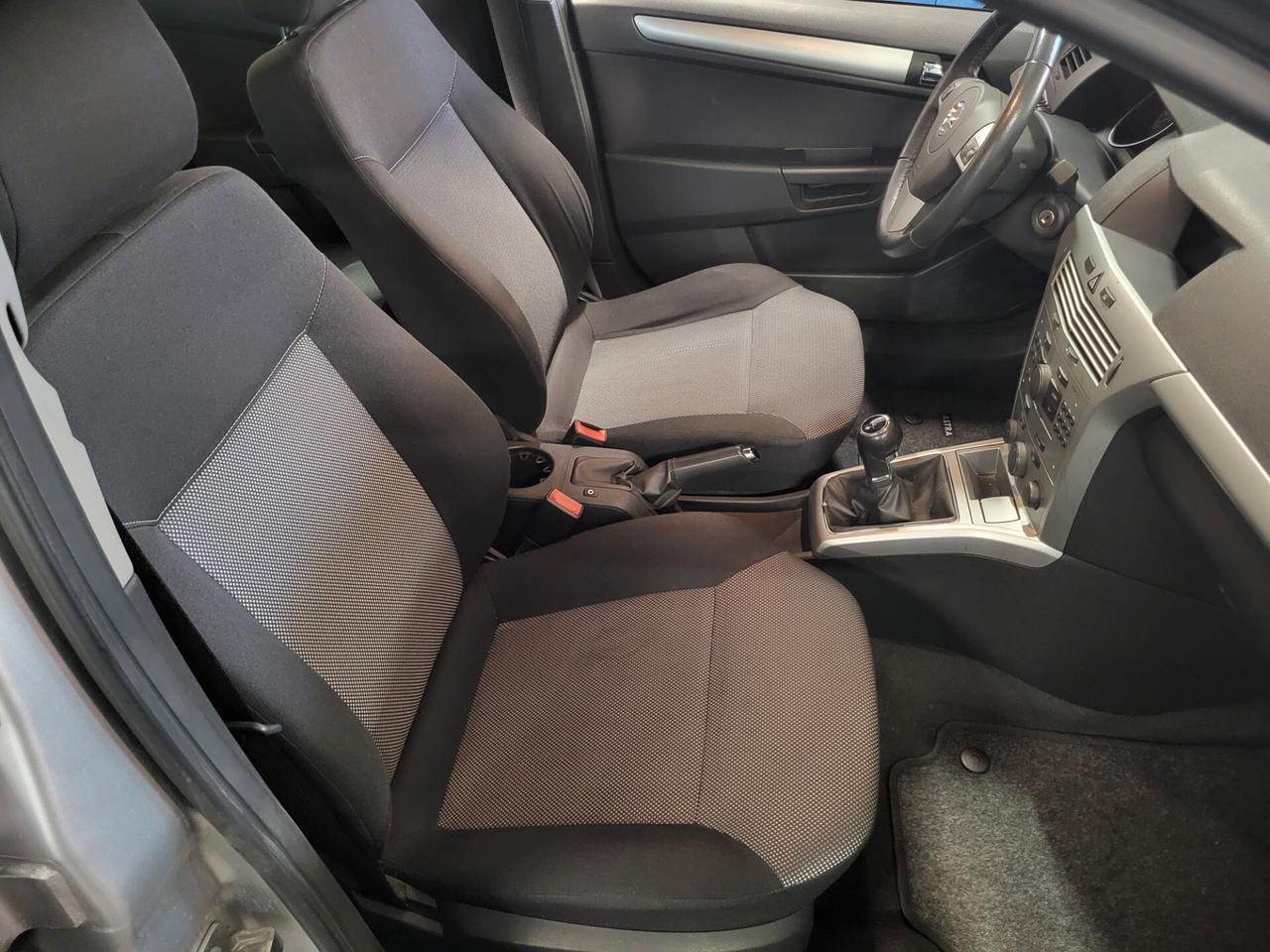 Opel Astra 1.6 16V VVT 5 porte Cosmo PREZZO REALE! TUTTI I TAGLIANDI! UNICO PROPRIETARIO!!