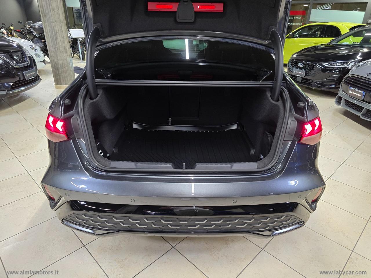 AUDI A3 Sedan 35 TDI S tronic S line edition