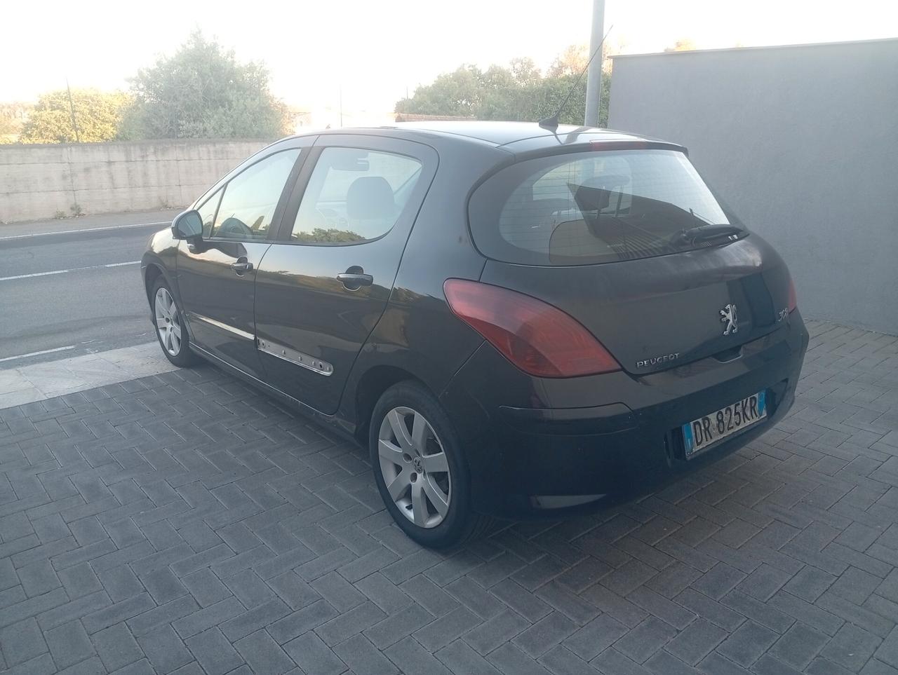Peugeot 308 1.6 HDi 90CV 5p. Premium