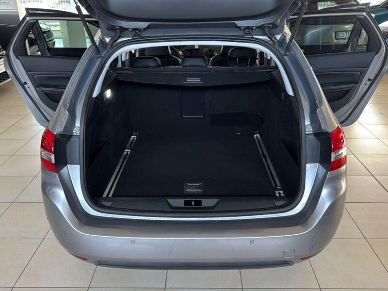 Peugeot 308 1.6 e-HDi 115cv Allure Cinghia Distrib. e Frizione Nuove Gancio Traino