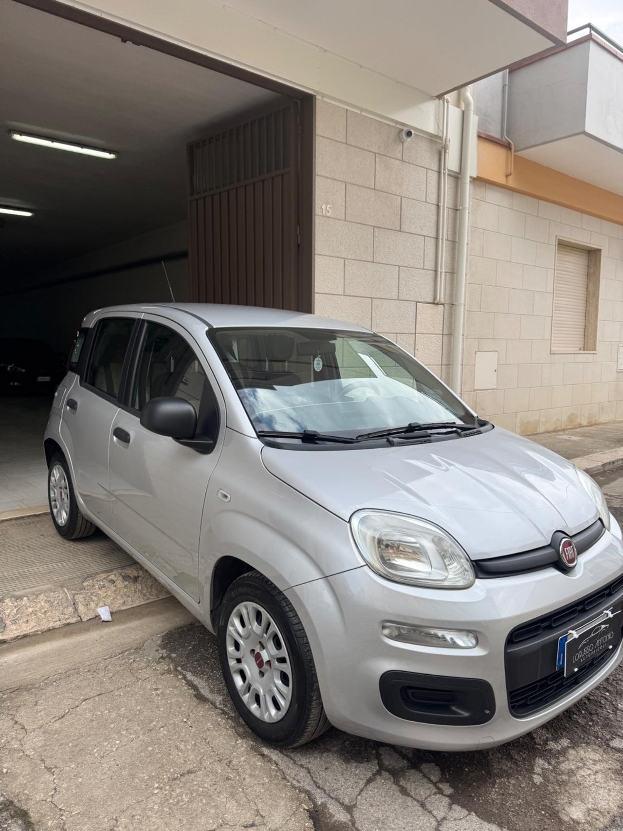 Fiat Panda 1.2 Lounge Euro 6