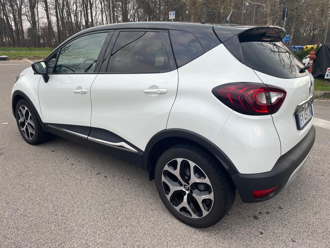 Renault Captur TCe 130 CV*Neopatentati*Navi*Solo 95000km*