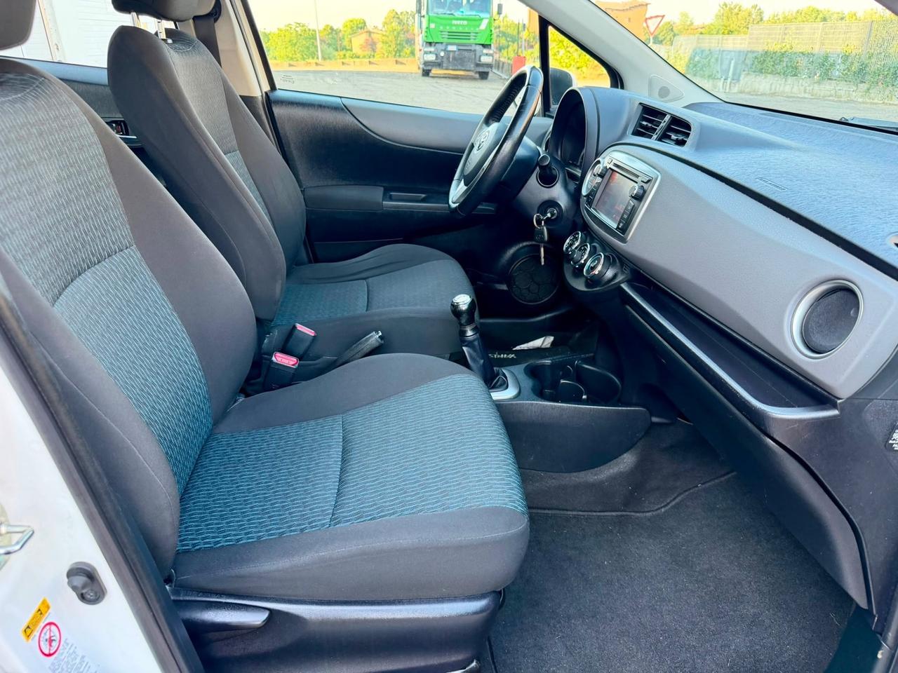 Toyota Yaris 1.0benz 2012 120.000km per neopatentati