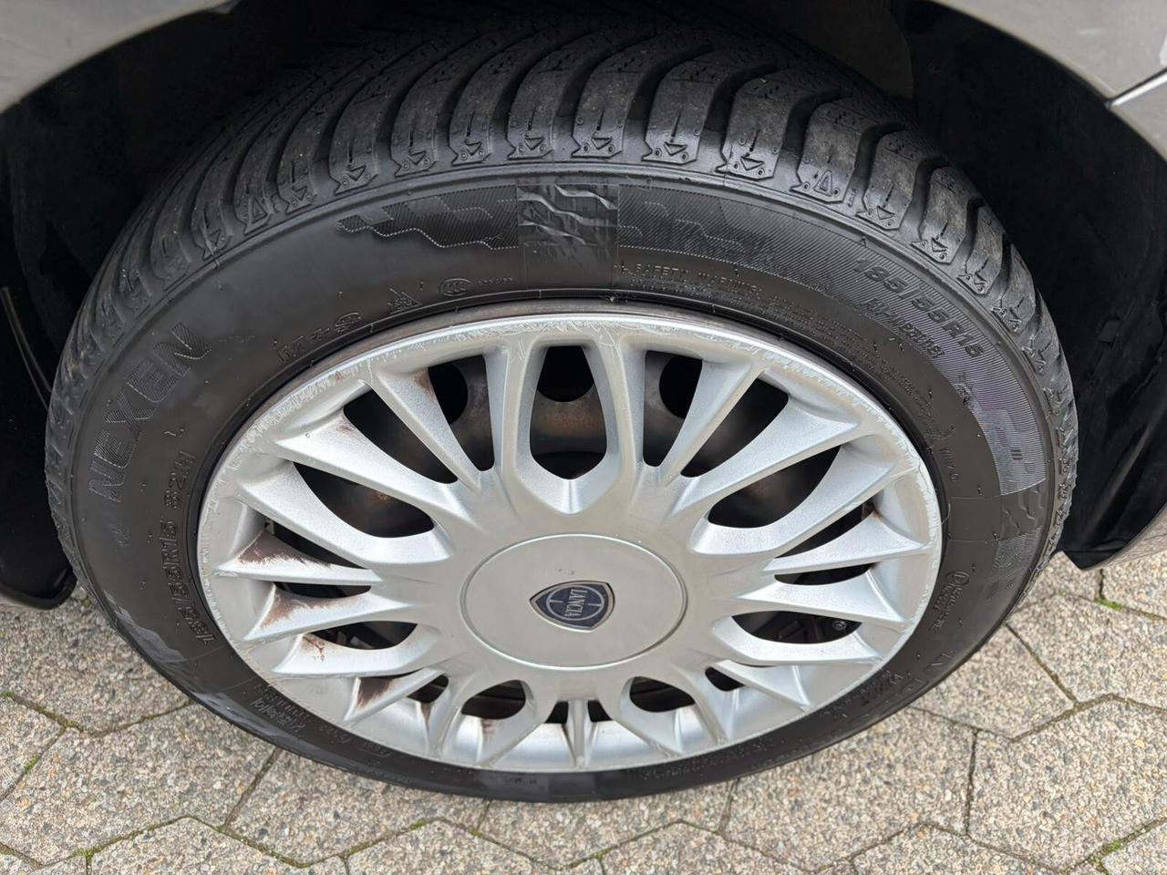 Lancia Ypsilon 1.2 69 CV 5 porte Gold*EURO6*NEOPATENTATI