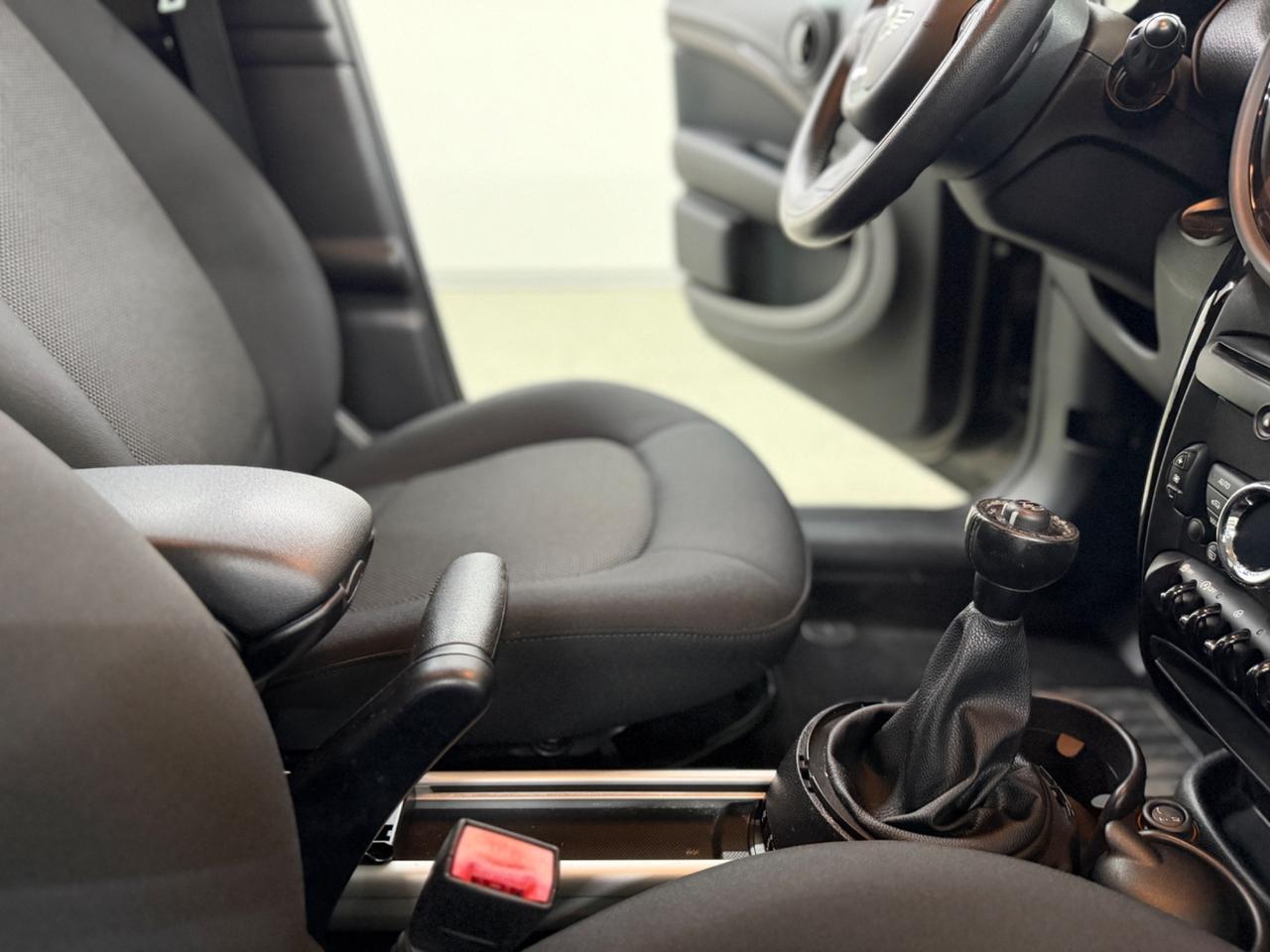 Mini Cooper D COUNTRYMAN(anno 2013)