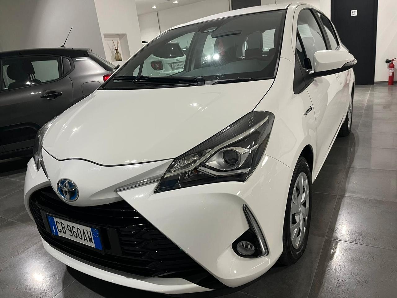 Toyota Yaris 1.5 Hybrid 5 porte Business