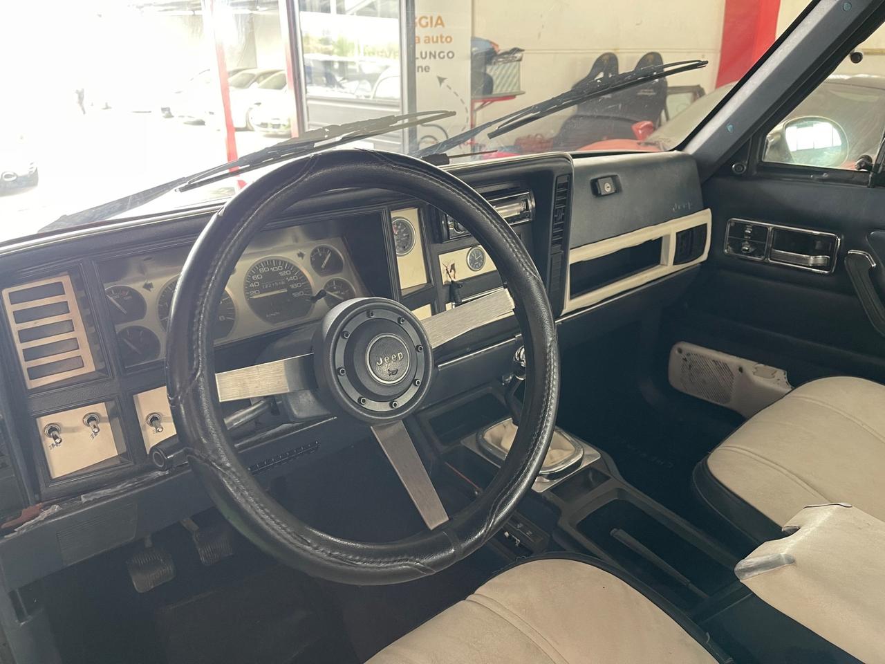 Jeep Cherokee 2.1 TD 3 Porte Gancio PERMUTE RATE