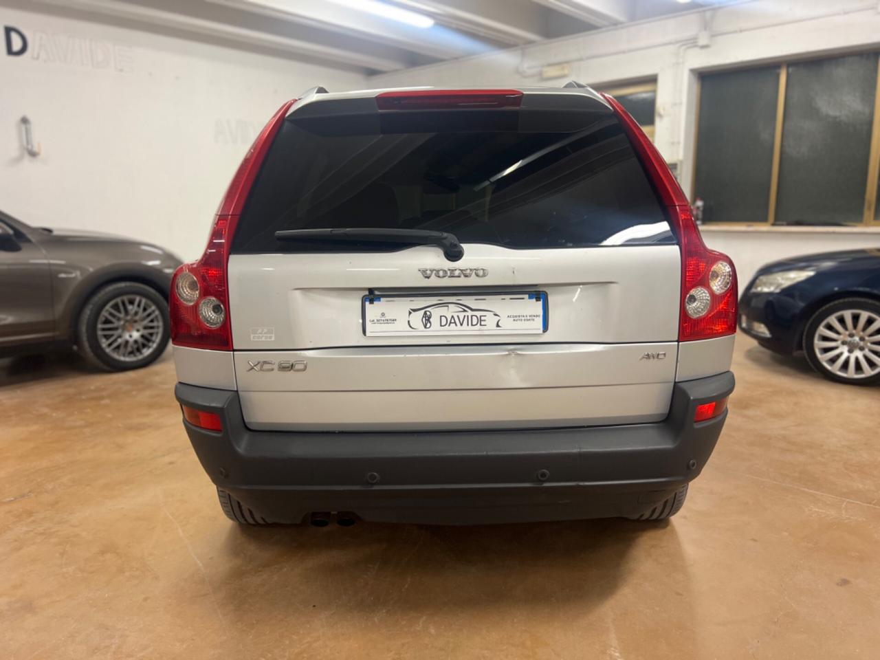 Volvo XC 90 XC90 2.4 D5 185 CV AWD Momentum