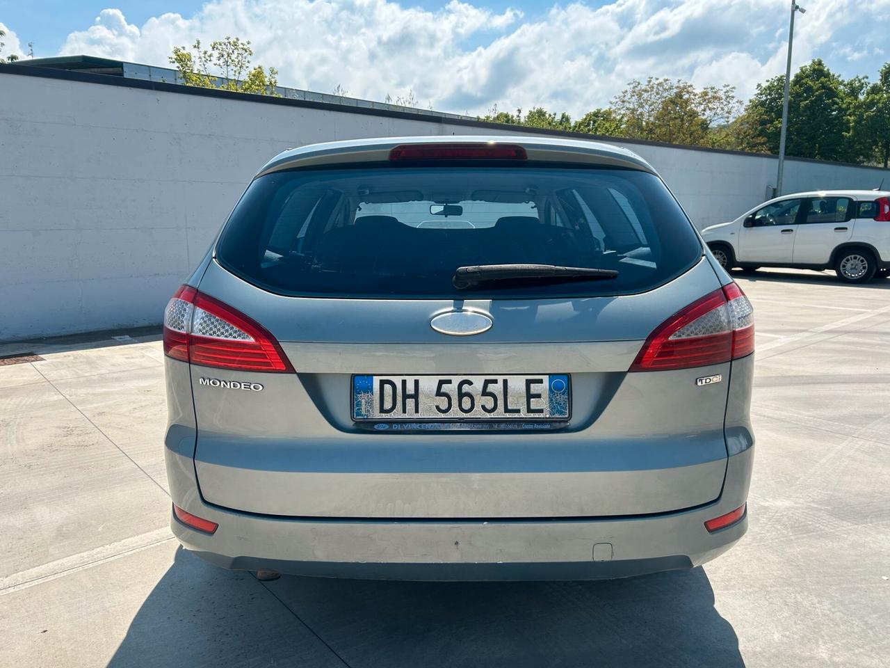 Ford Mondeo 2.0 TDCi 140 CV 5 poret Ghia DPF