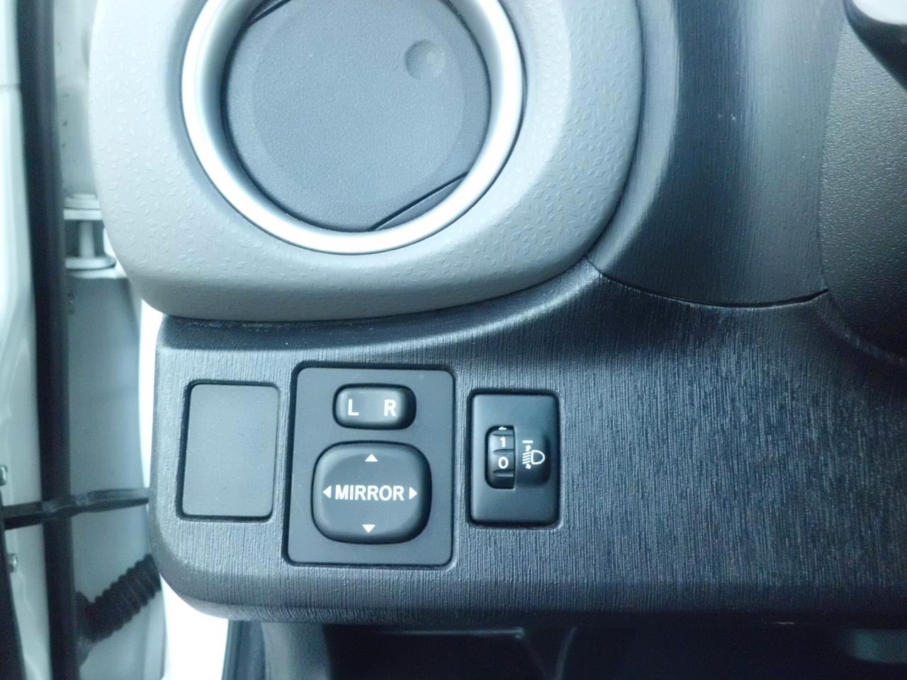 Toyota Yaris 1.4 D-4D 5 porte Lounge DISPONIBILITA' DI 1 PEZZO IBRIDO BENZINA AUTOMATICO FULL OPTIONAL