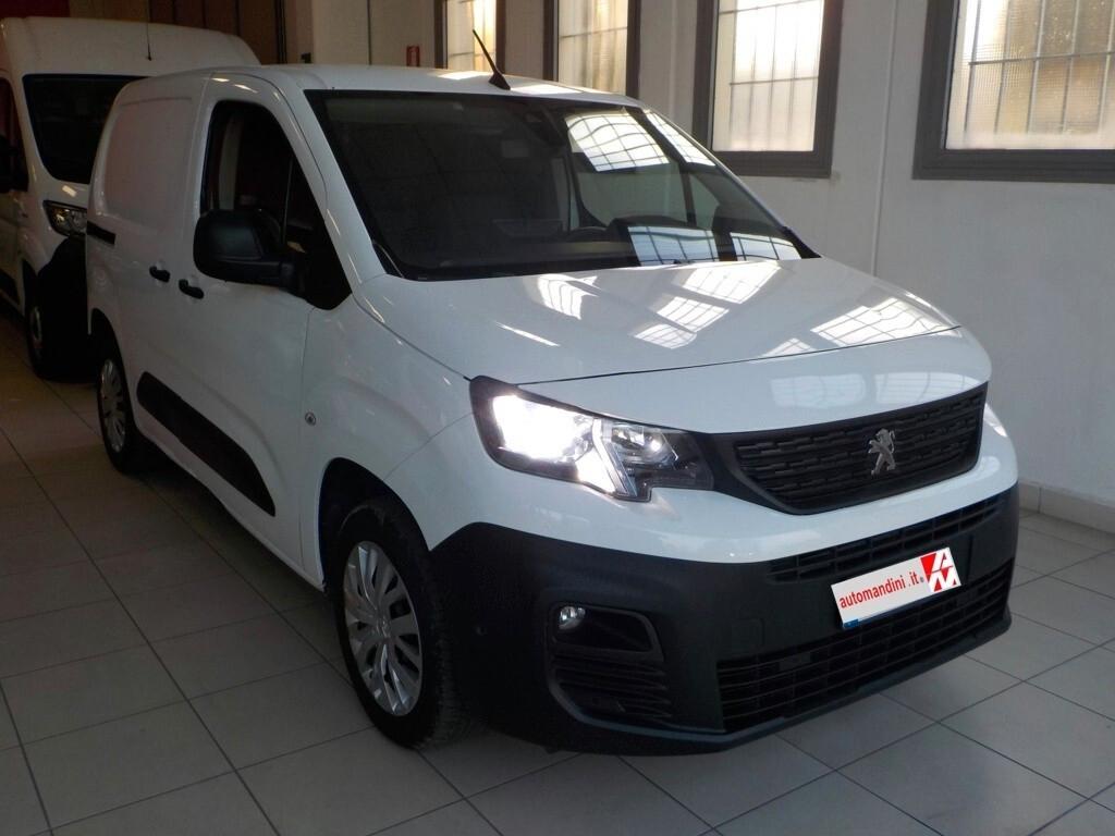 Peugeot Partner BlueHDi 130 EAT8 S&S PC - Autocarro lamierato 3 posti - Cambio automatico