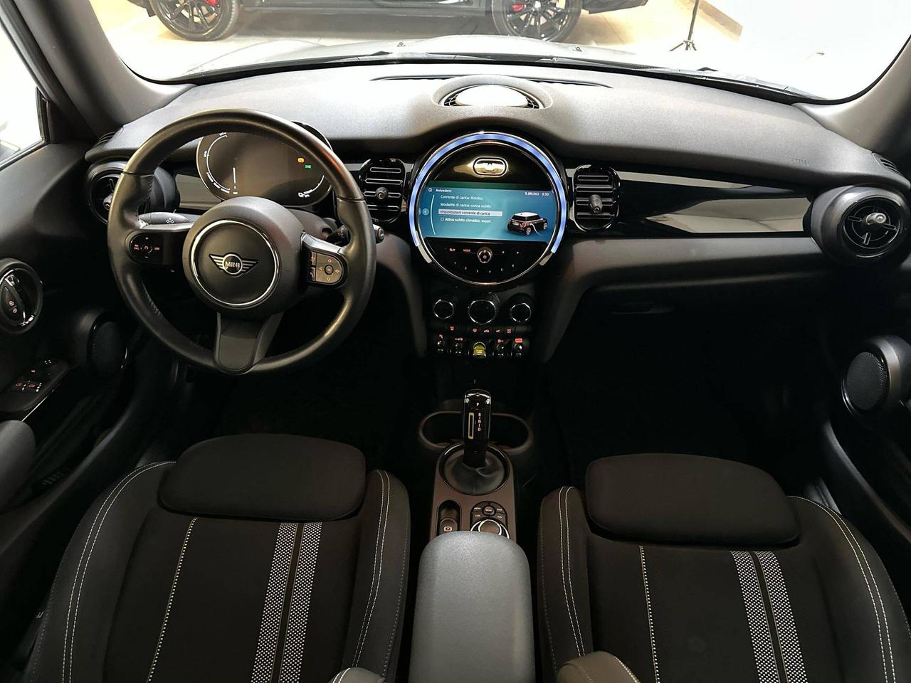 MINI Cooper SE Essential