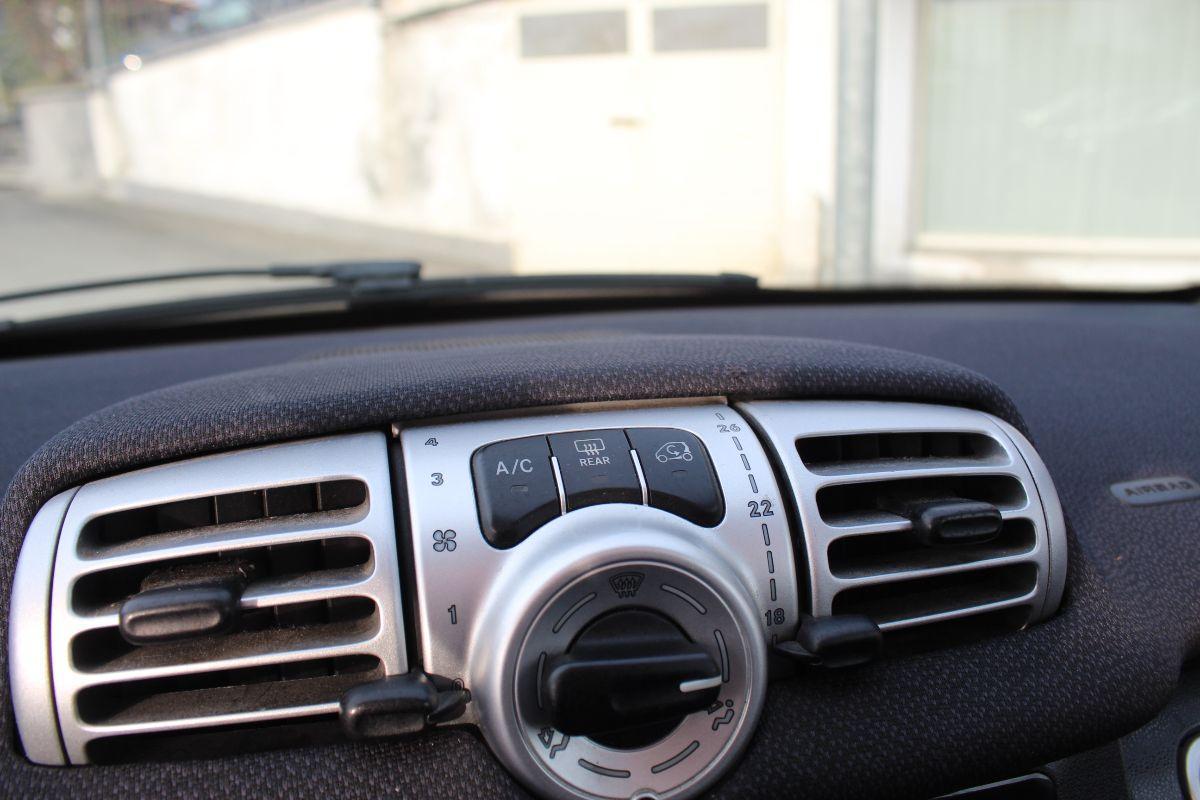 SMART - Fortwo - 1000 52 kW coupé passion