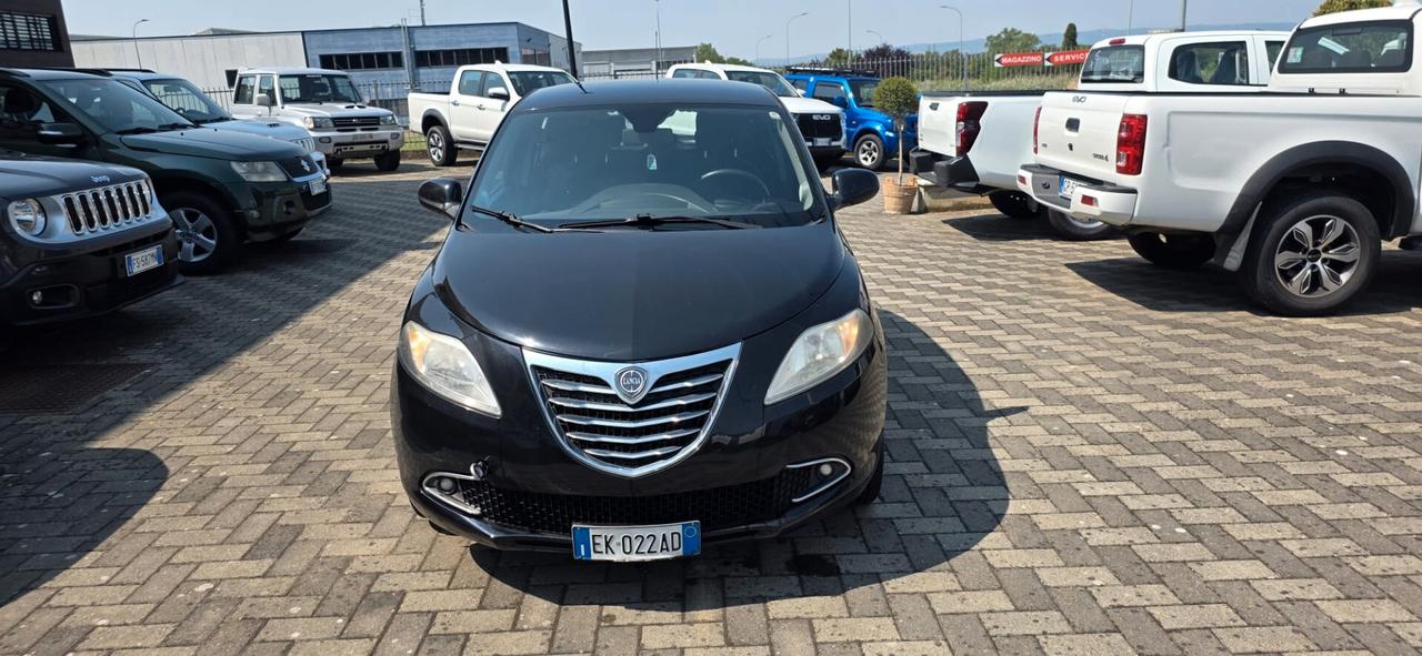 LANCIA YPSILON 1,2 69cv SINISTRATA