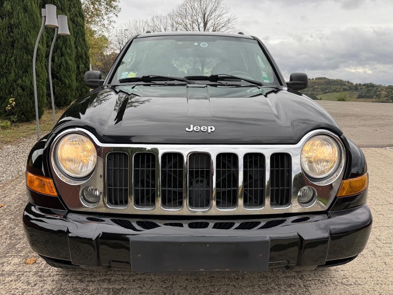 Jeep Cherokee 2.8 CRD DPF Limited Auto