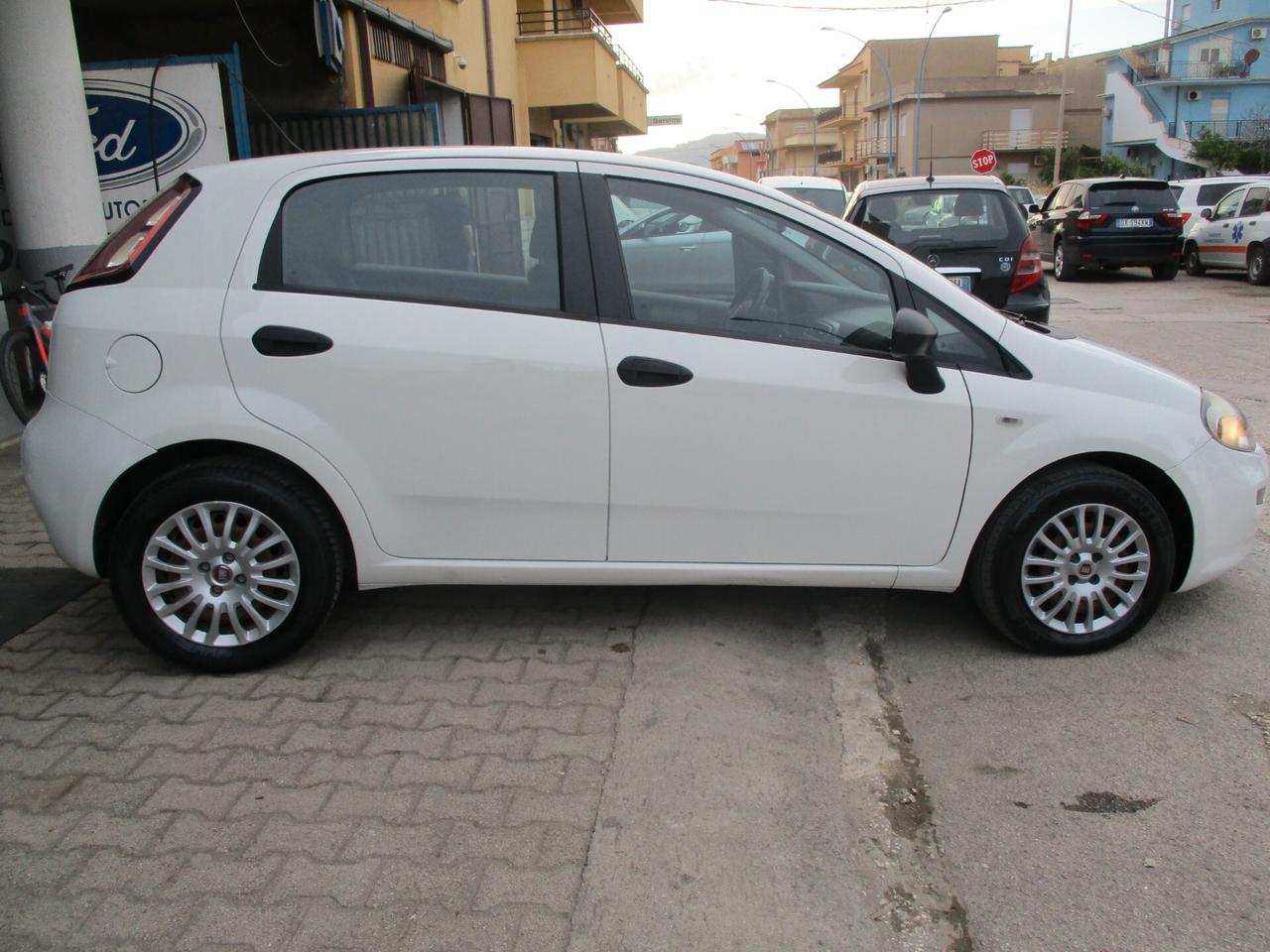 Fiat PUNTO 7 van 1.3 mjt 16v Pop 75cv 4posti Punto 7 van 1.3 mjt 16v Pop 75cv 4posti