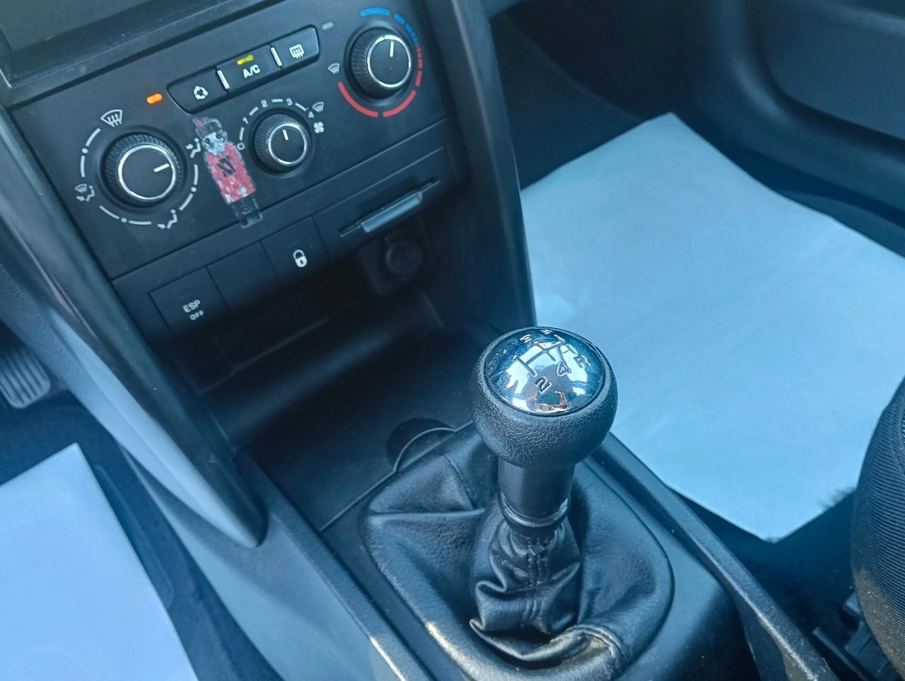Peugeot 207 1.4 Marciante / Motore da rivedere consumo d'olio
