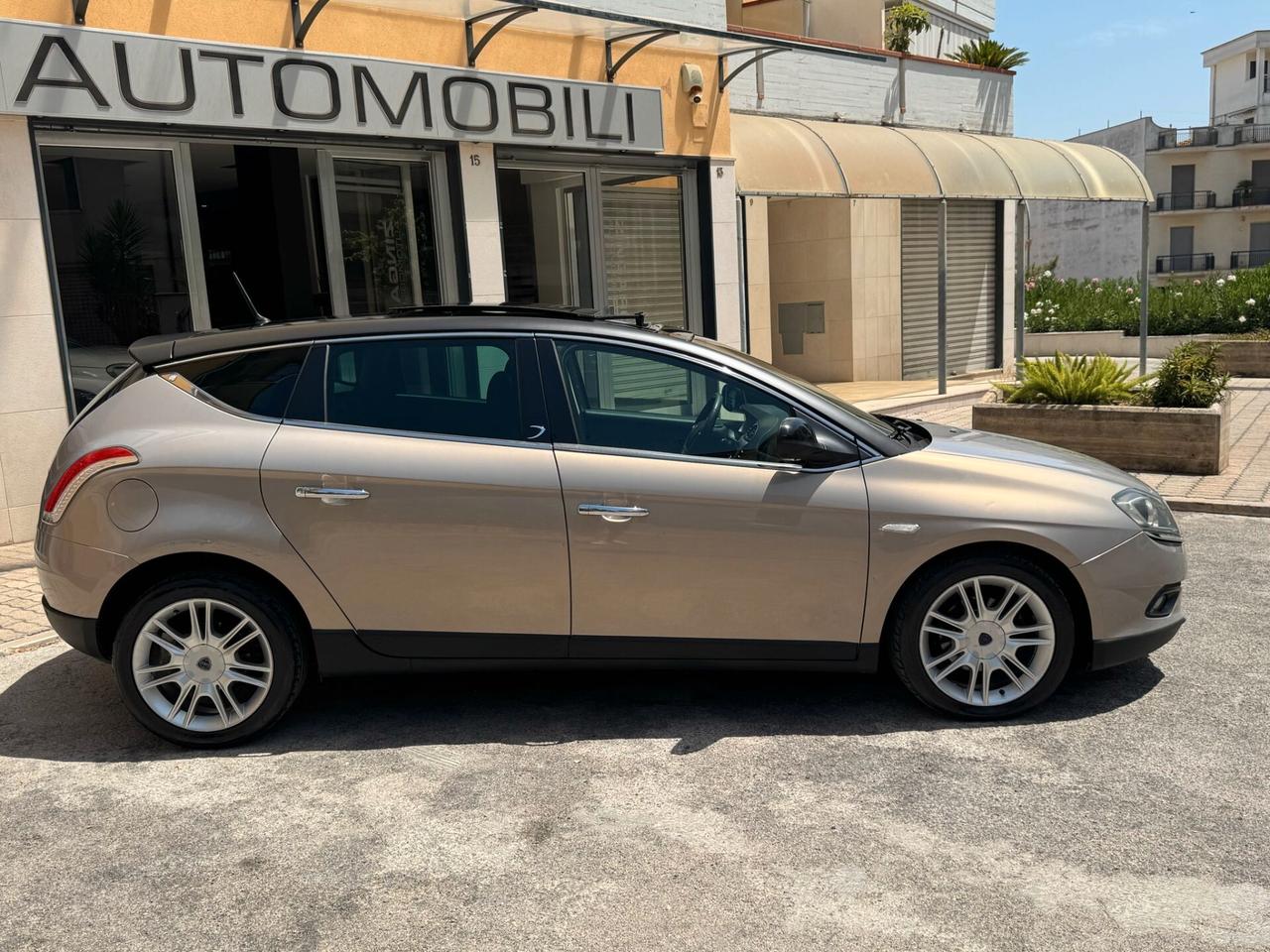 LANCIA DELTA 1.6 MJ 120 CV. BI-COLORE TETTO+CERCHI