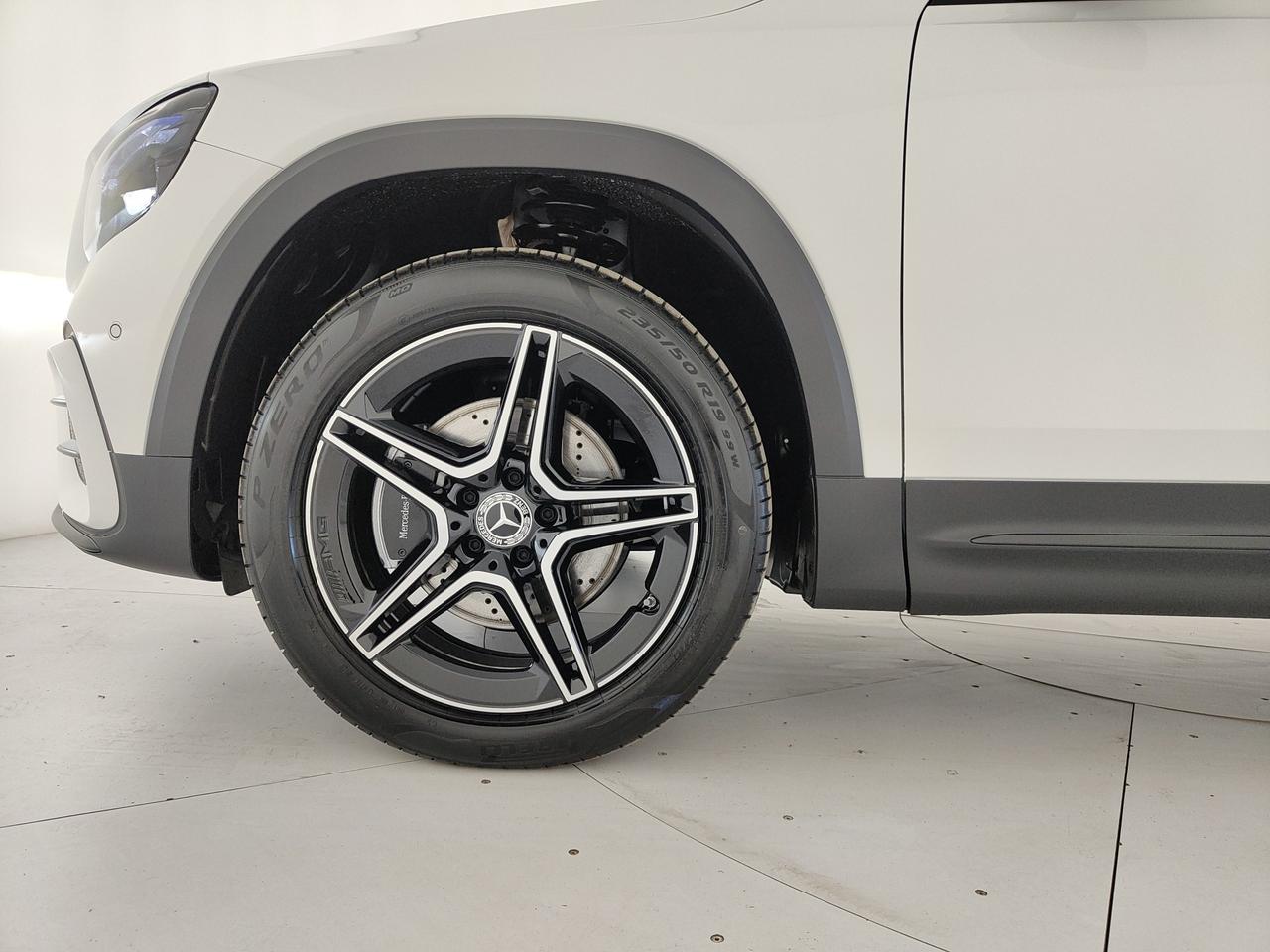 Mercedes-Benz GLB 180 d