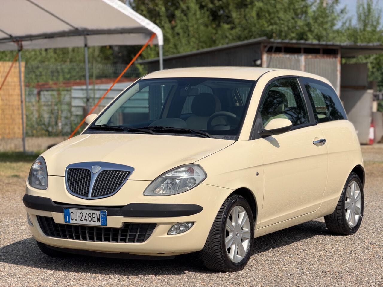 Lancia Ypsilon 1.2 Argento