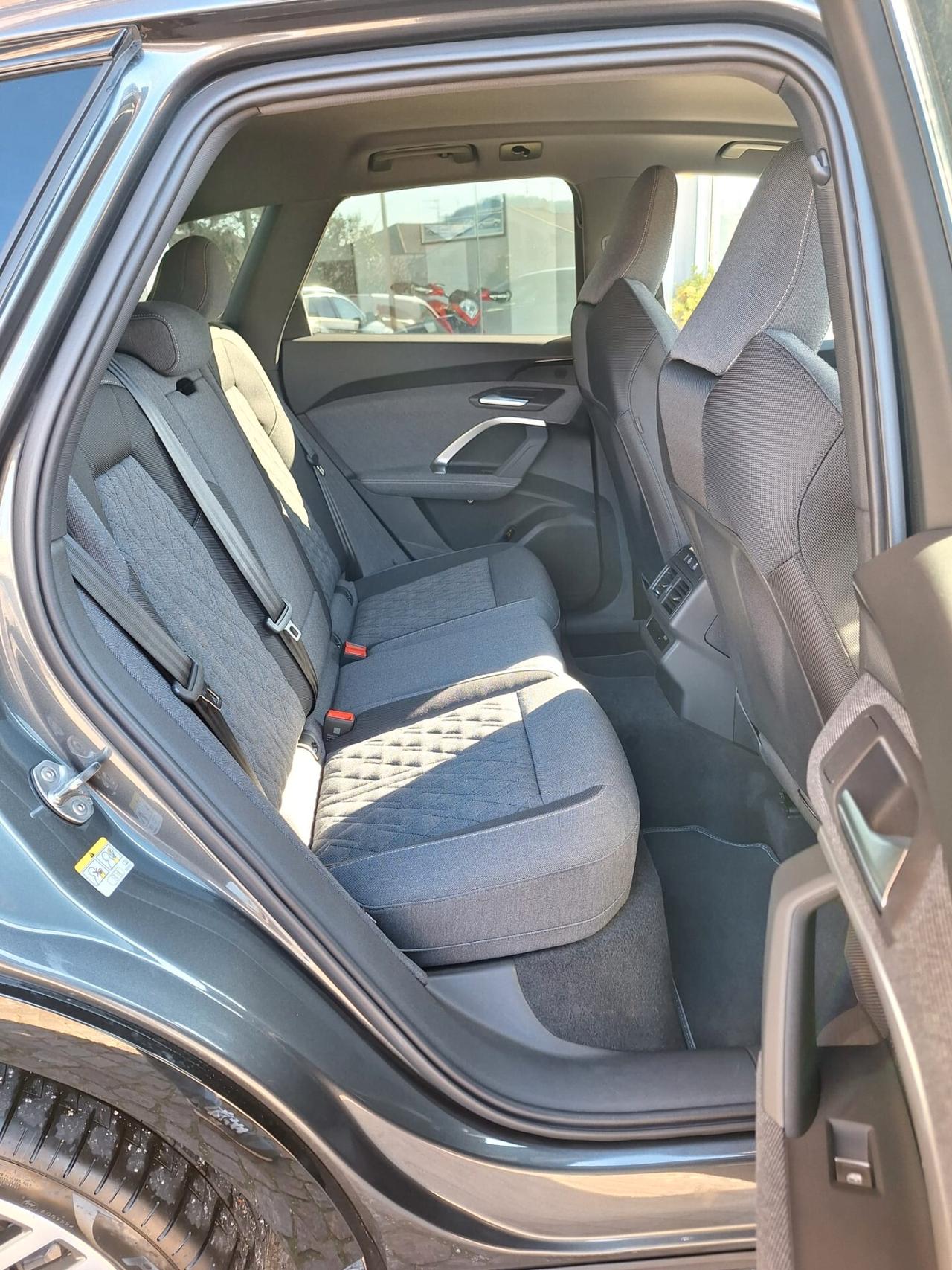 Audi Q5 TDI 150 kW mHEV+ S tronic quattro Launch edition one